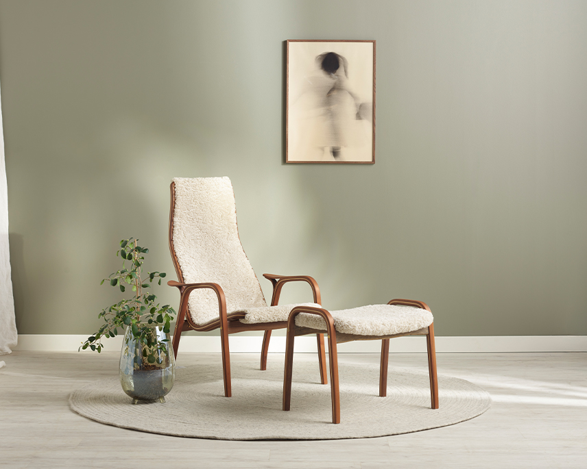 Beige Lamino fåtölj med pall