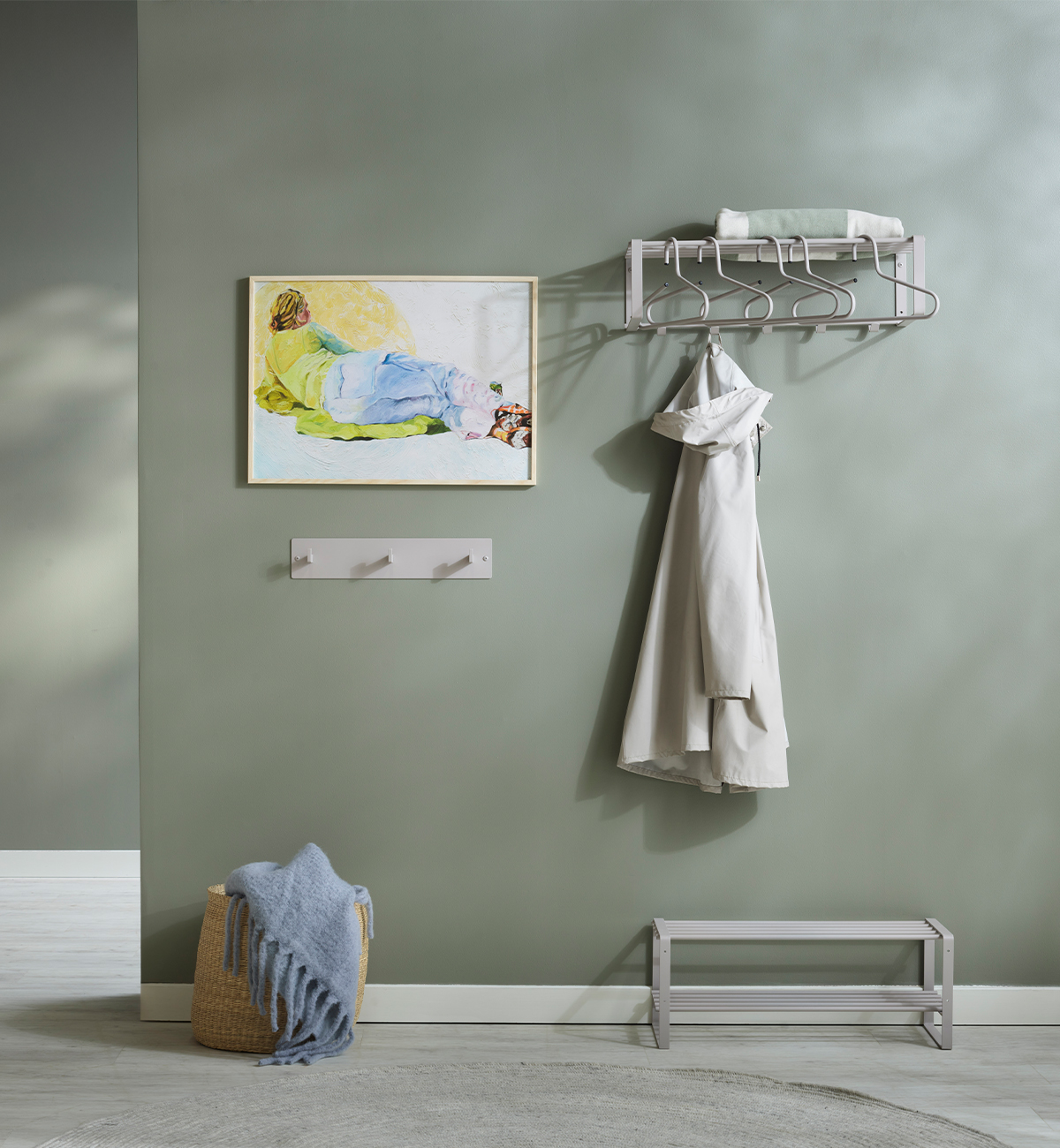 Beigea hallmöbler hatthylla, skohylla och byrå