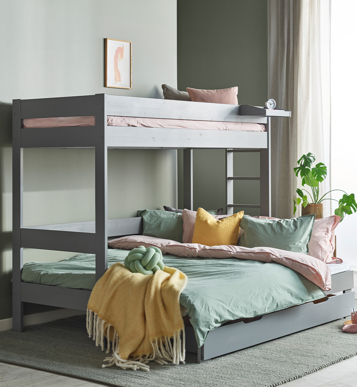 Grå våningssäng med utdragsfunktion