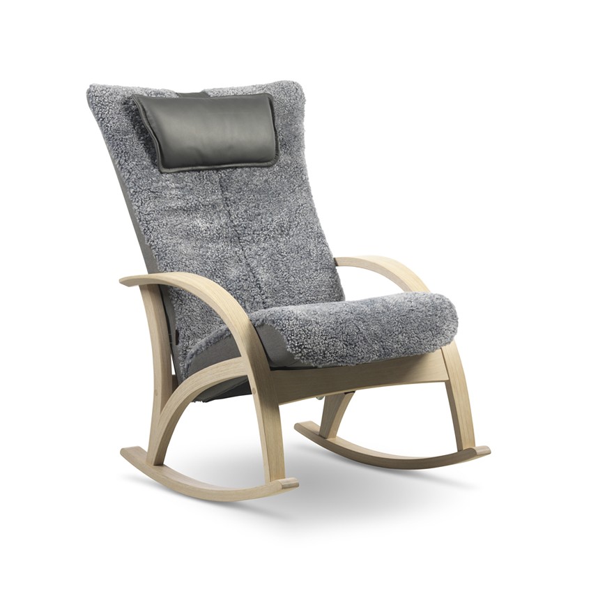 DELTA COMFORT ORGINAL Fåtölj Fårskinn Scandinavian Grey. Massiv ek Vitoljad.