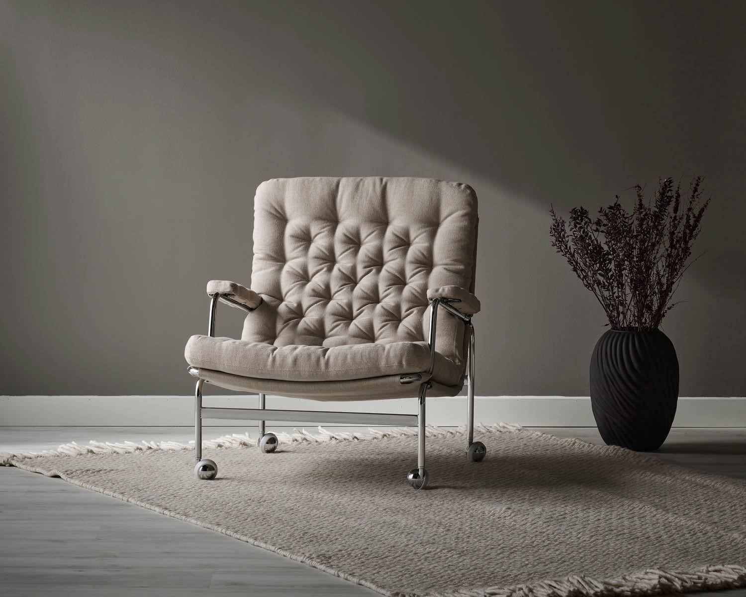 Beige fåtölj Karin Dux