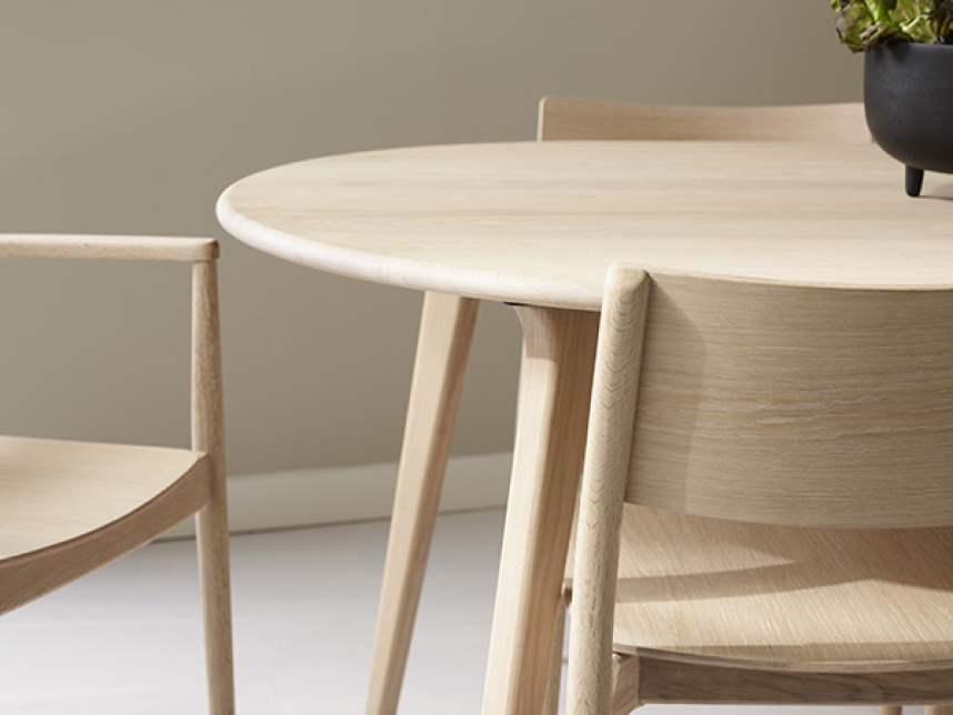 CLEAN Matgrupp Massiv Ek/Ekfanér, Vitoljad + 6st Clean Stolar