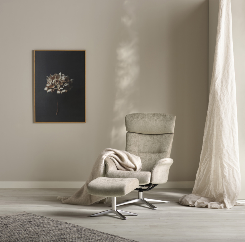 MASTER CLASSIC Fåtölj inklusive pall Tyg Evita Sand, Aluminium