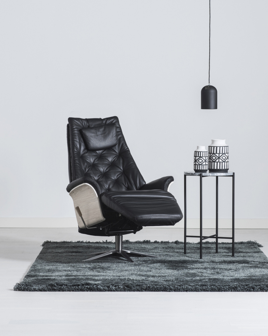 VELLINO LUX Fåtölj Läder Svart