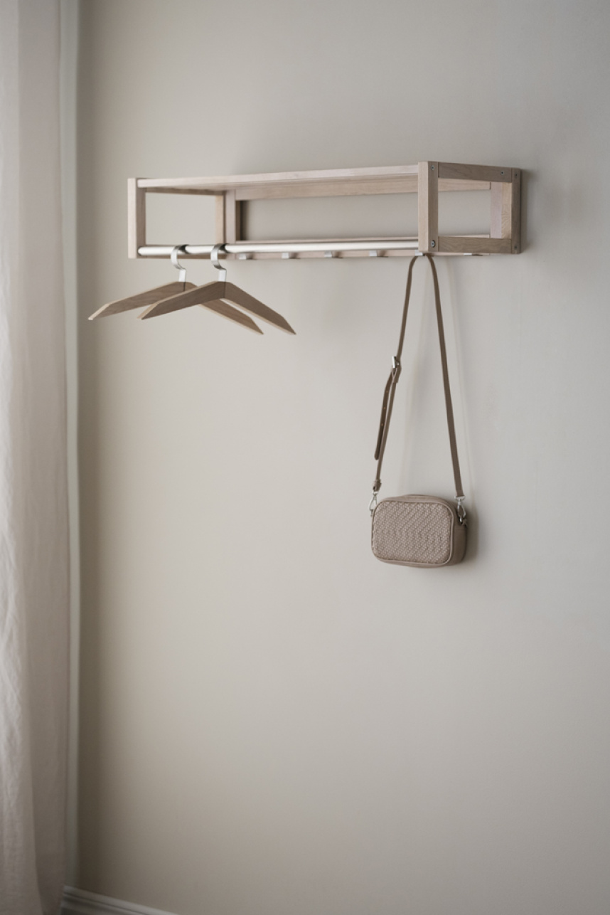 CONFETTI Hatthylla Ek Vitpigmenterad Lack