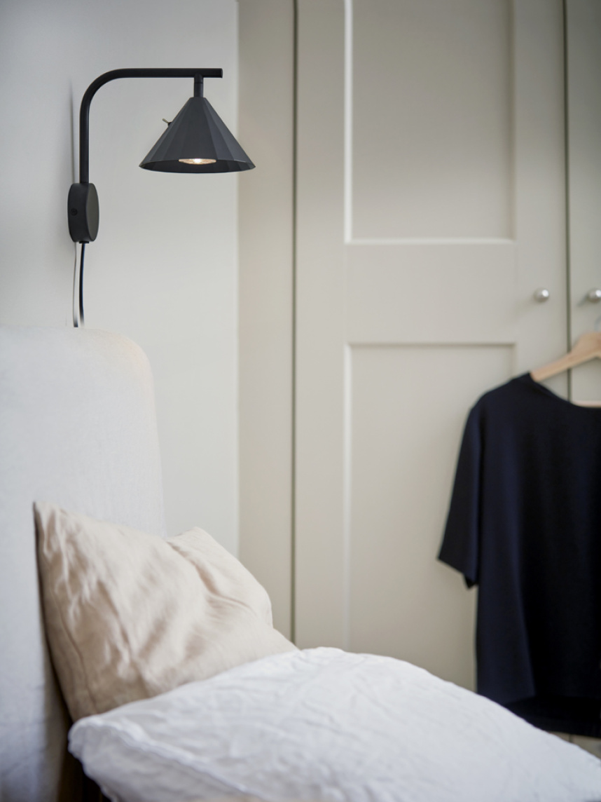 RAIN Vägglampa Svart