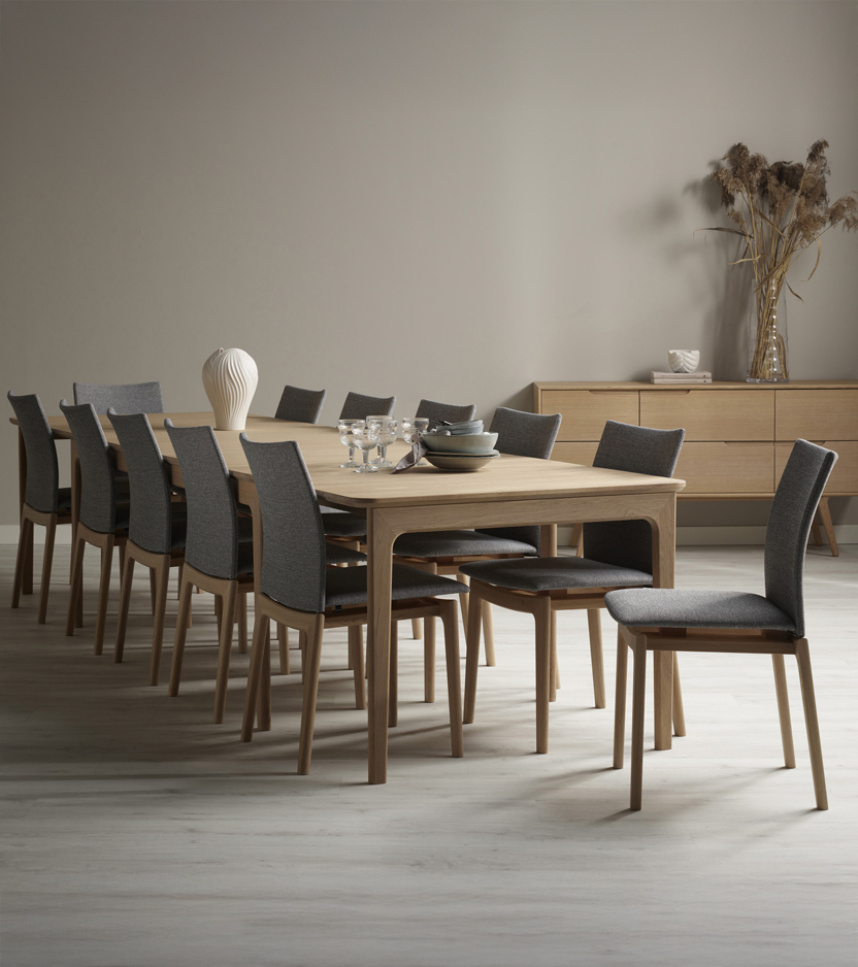 SM27 Matbord Massiv ek Vitoljad