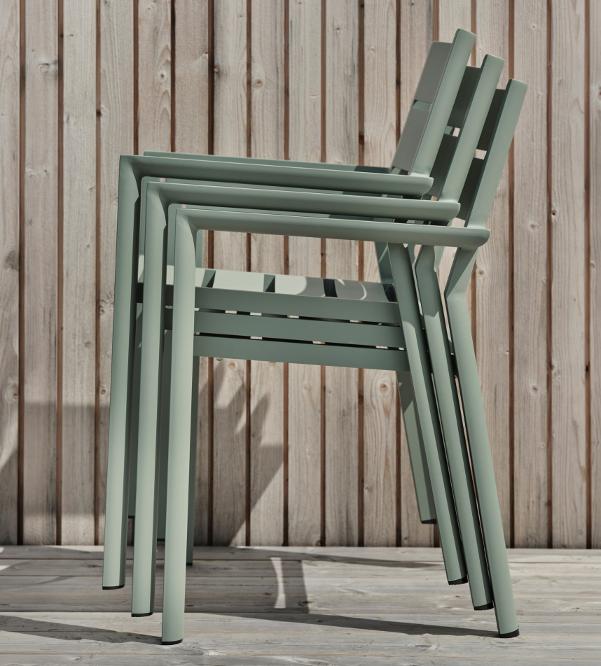 DELIA Utekarmstol Dusty Green