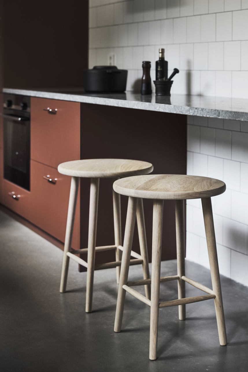 MISS BUTTON Barpall Massiv Ek Naturlack