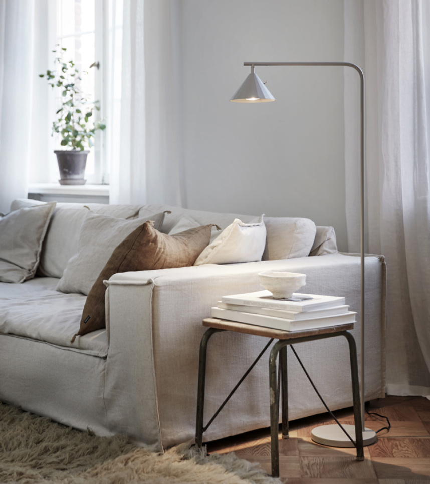 RAIN Golvlampa Signalgrå