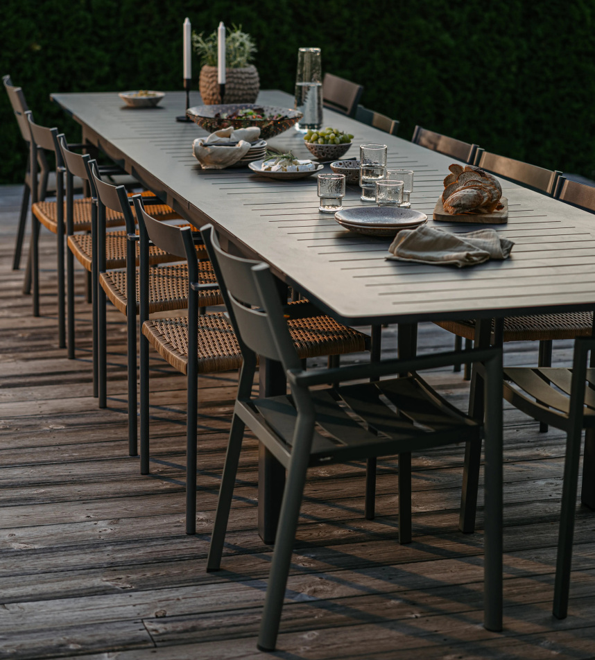 LOMMA XL Utematbord Svart. L: 260 cm.