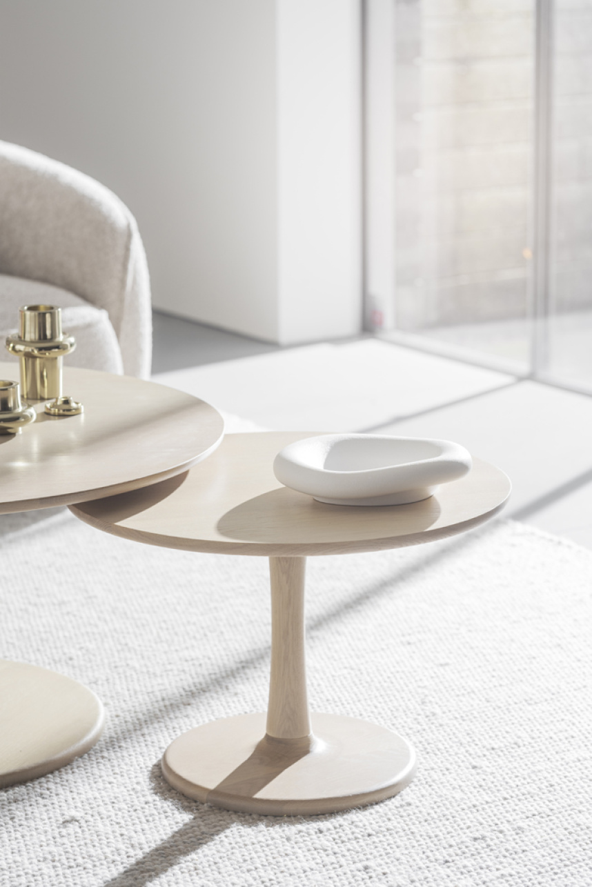 HOBART Soffbord Massiv Ek Vitpigmenterad