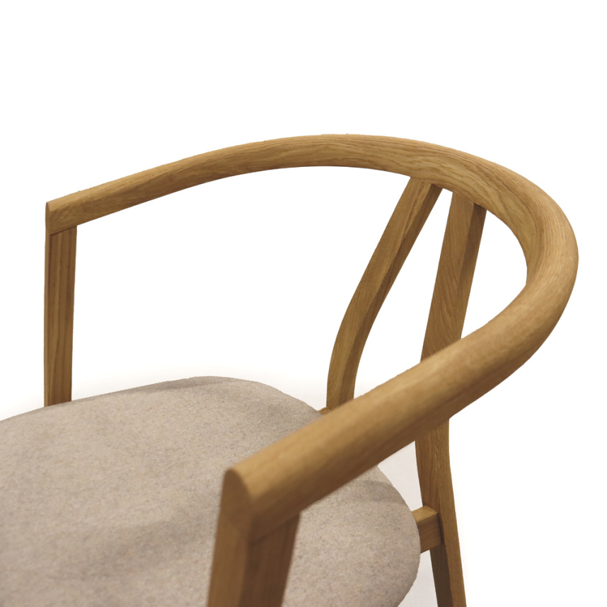 METRO Karmstol Tyg Wooly Beige. Massiv ek Oljad.