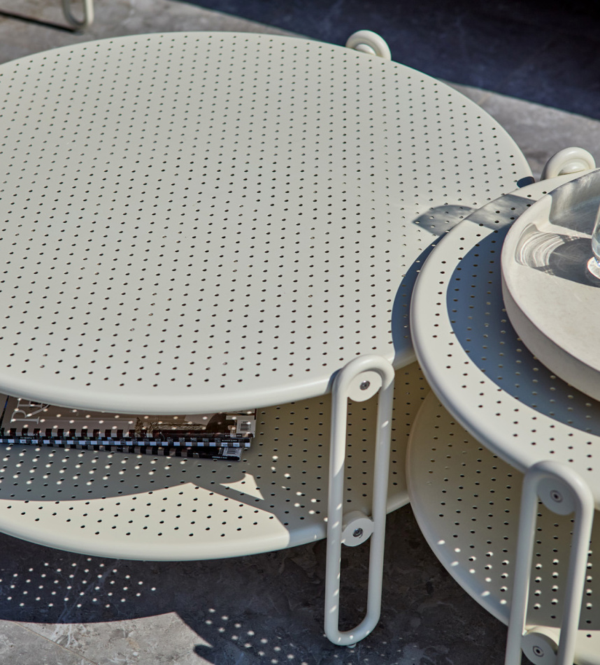 BLIXT Utesoffbord Pearl White. Ø 85.