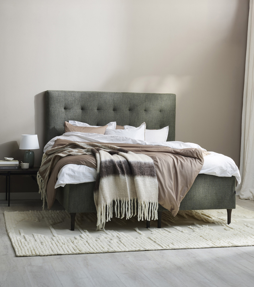 MOON 301 Ramsäng 180x200 cm Medium/Fast inkl. bäddmadrass Lux & ben. Gavel Ares. Tyg Diana Green.