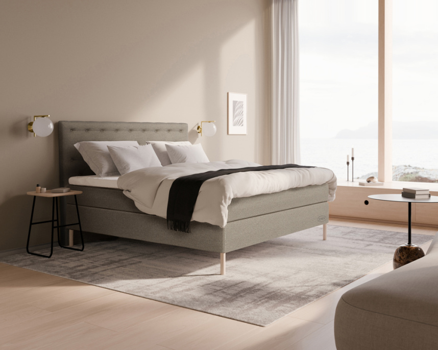 AMBASSADÖR LIMITED EDITION Kontinentalsäng 180x200 M/F inkl. bäddmadrass & ben. Tyg 387 Greige.