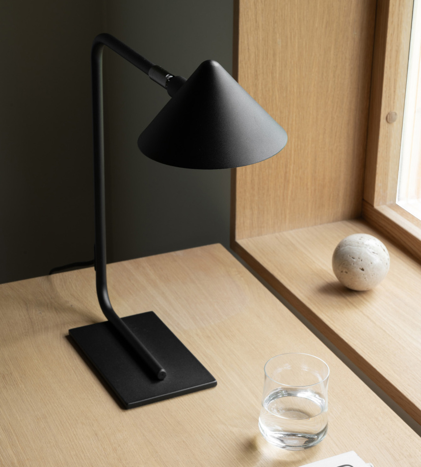 KURO Bordslampa Svart