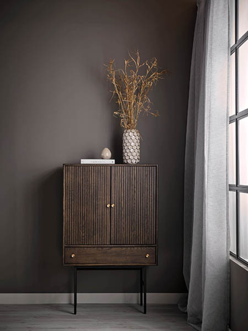 CLEARBROOK Skåp Ekfanér Lackad Brunbets