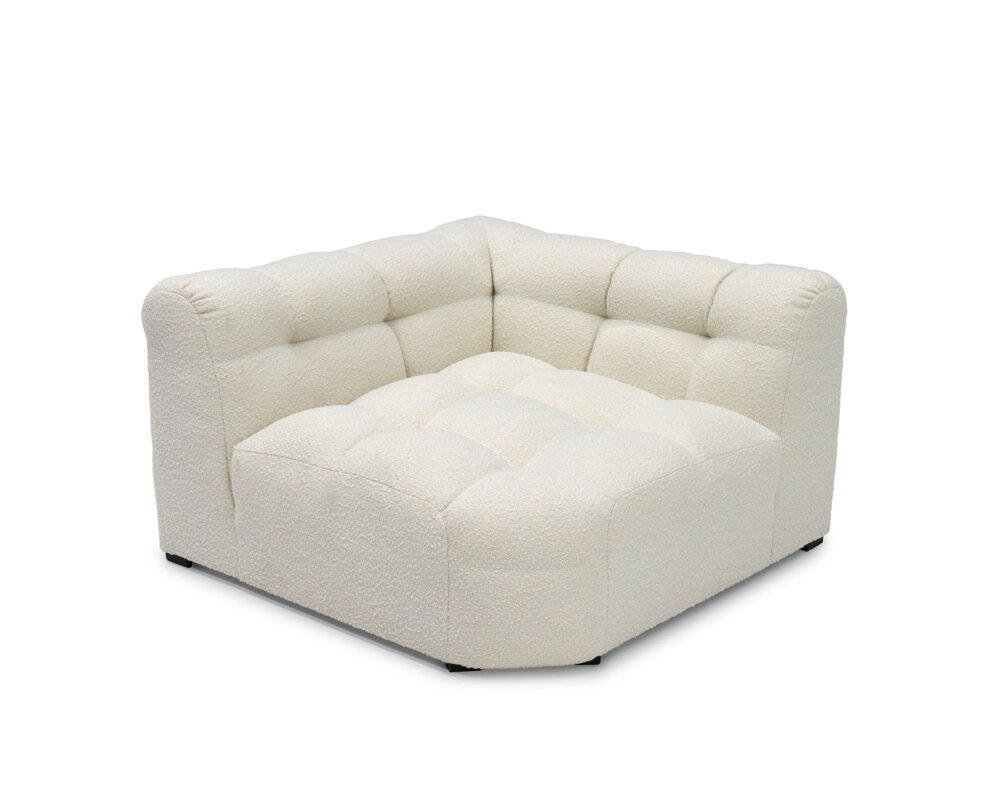 Cream modulsoffa. med både runda och boxiga former. Byggbar soffa.